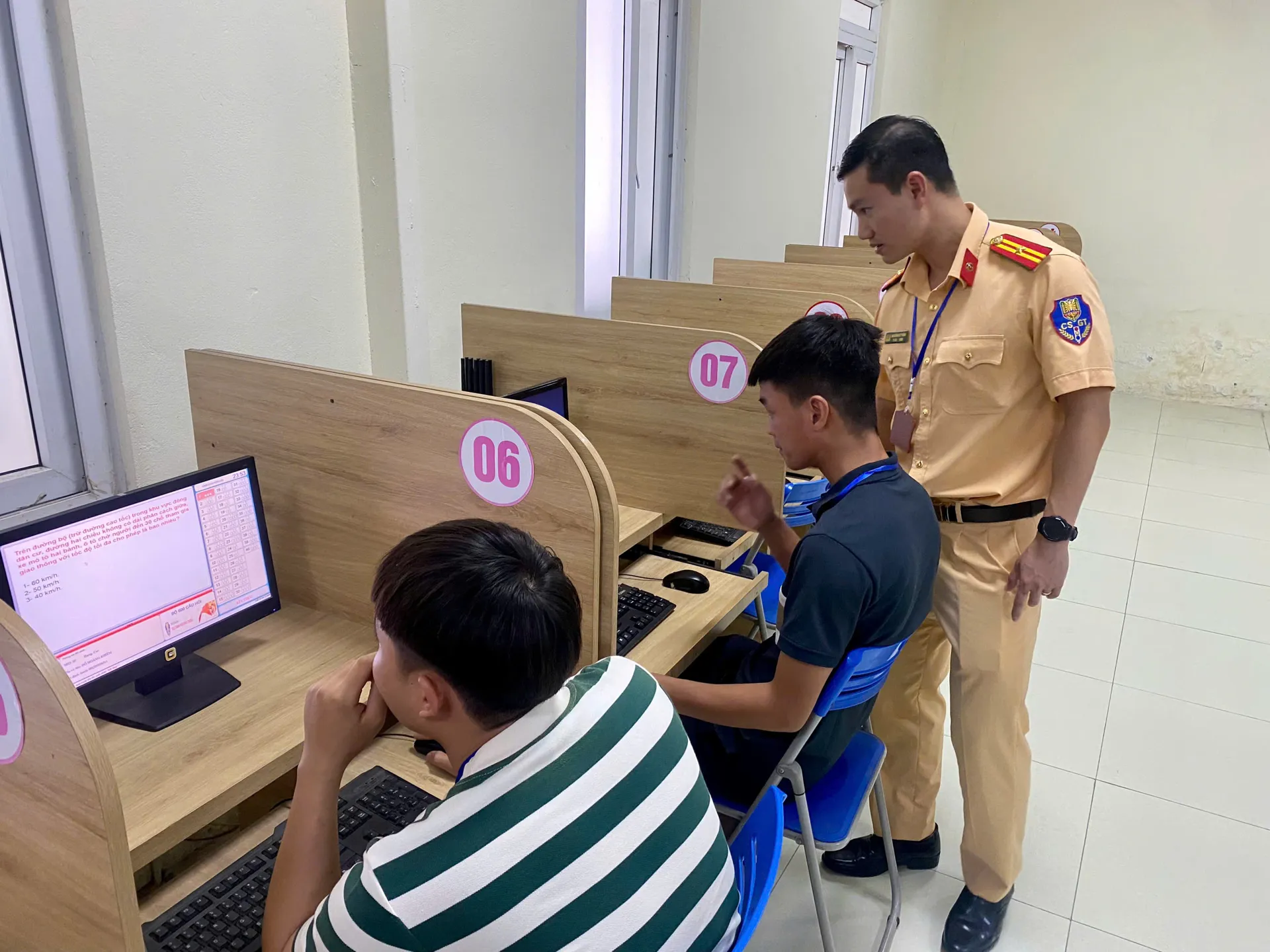 Phòng thi lý thuyết